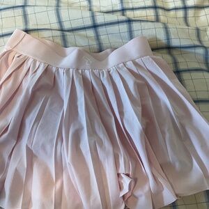 Aritzia skirt